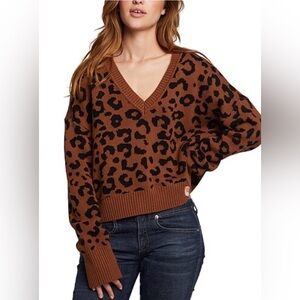 Chaser NWOT Leopard V-Neck Sweater - Brown and Black